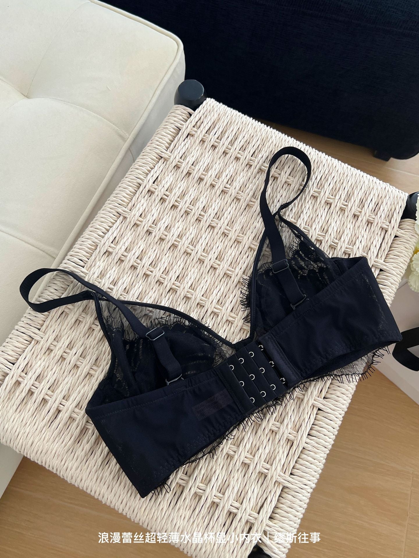 Pure Lust Style Ultra-Thin Sexy Mesh Lace Intimates for Women with Big Breasts, Small Push-Up Anti-Sagging Bra
