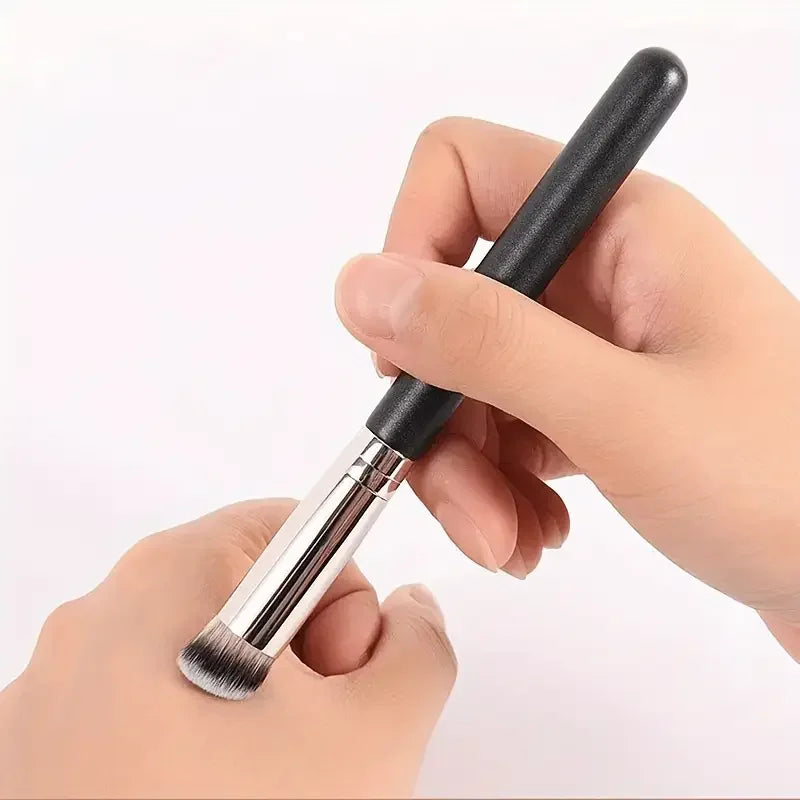 Foundation concealer brush, nose contour blush brush, perfect dense makeup brush for the eyes, ideal gifts & convenient travel