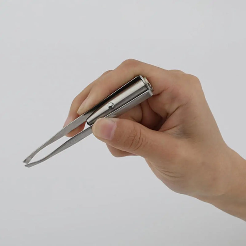 Stainless Steel Eyebrow Clip with LED Light Professional Lighted Eyebrow Tweezers Eyelash Brow Hair Removal Clamp Makeup Tools