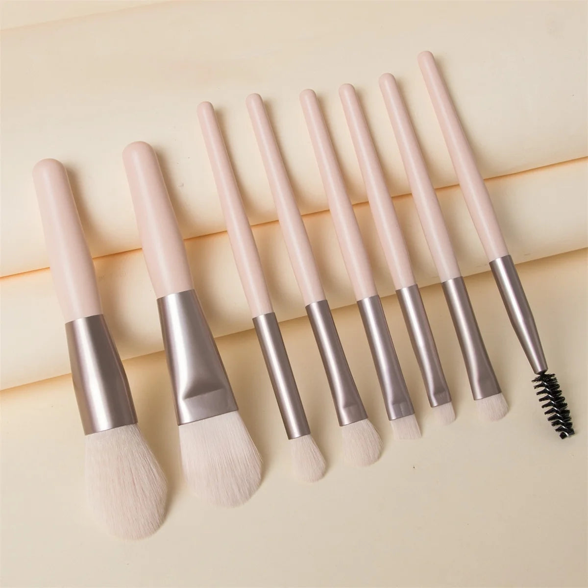 8-Piece Mini Soft and Fluffy Makeup Brush Set, Perfect for Makeup Beginners, Used for Foundation, Blush, and Eyeshadow to Create