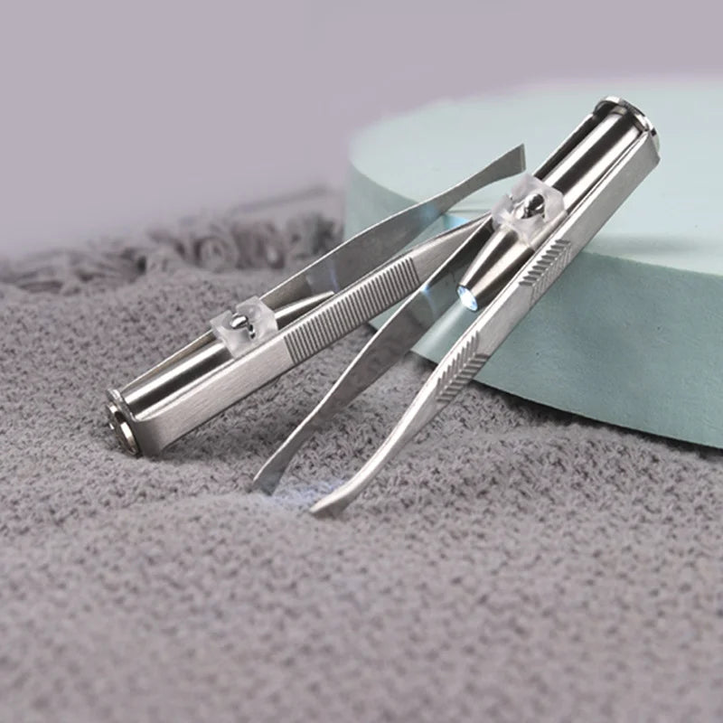 Stainless Steel Eyebrow Clip with LED Light Professional Lighted Eyebrow Tweezers Eyelash Brow Hair Removal Clamp Makeup Tools